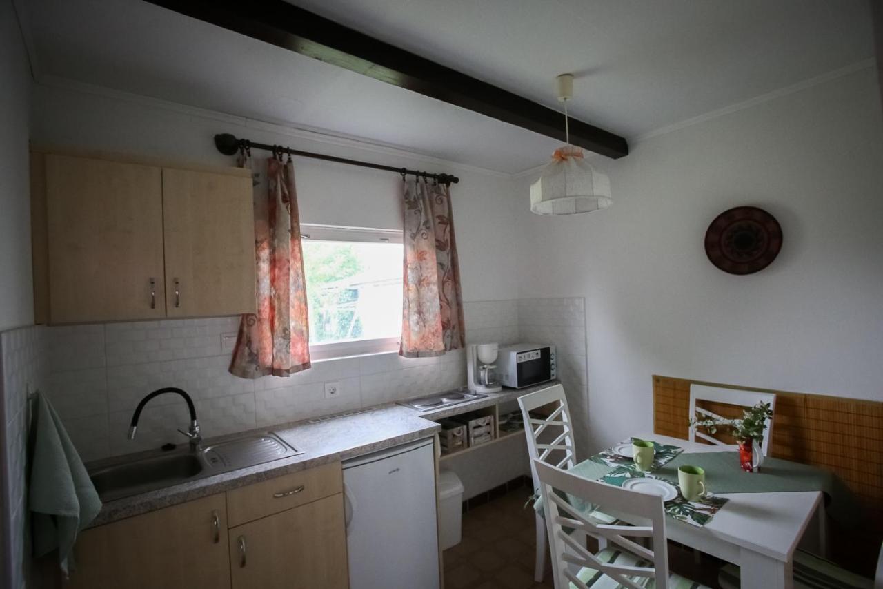 Hellenyi Apartmanok Harkány Екстериор снимка