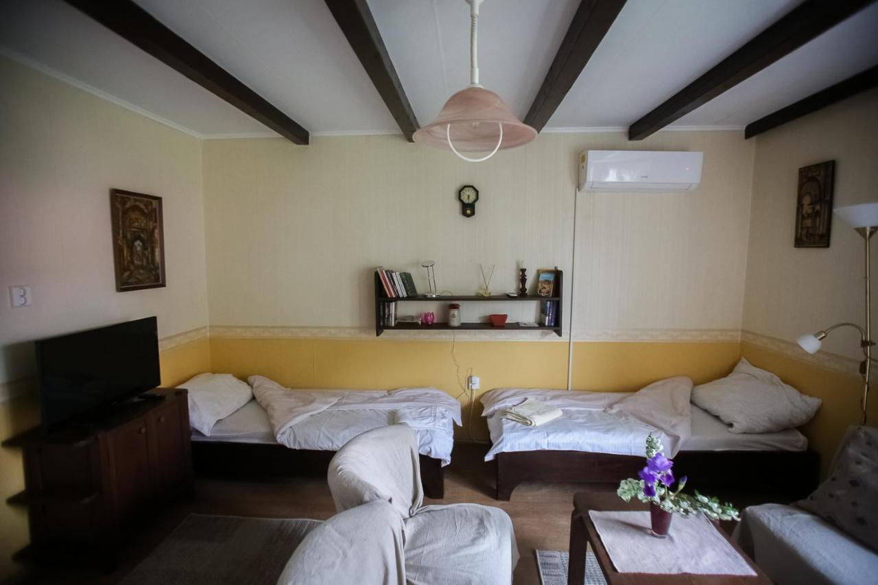 Hellenyi Apartmanok Harkány Екстериор снимка