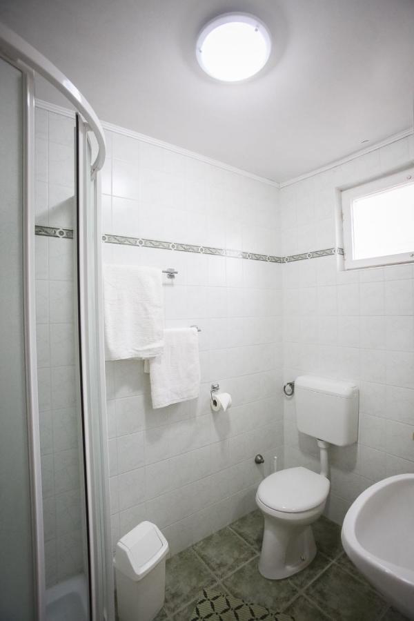 Hellenyi Apartmanok Harkány Екстериор снимка